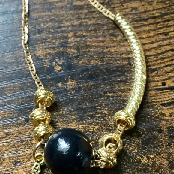 Bracelets - Picture 8 of 10